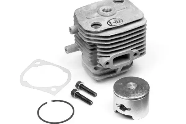 Maverick RC 2-Bolt CYLINDER HEAD &amp; PISTON SET - NO PISTON PIN