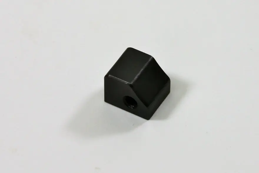 Team C Alu Motor Mount Column 2WD Comp. Center Heckmotor (T02224)